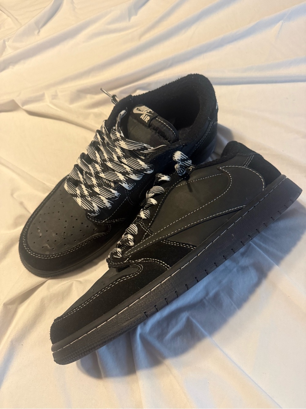 Travis Scott’s Size 10